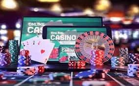 Ilustrasi game sportsbook dan slot online di kyototo